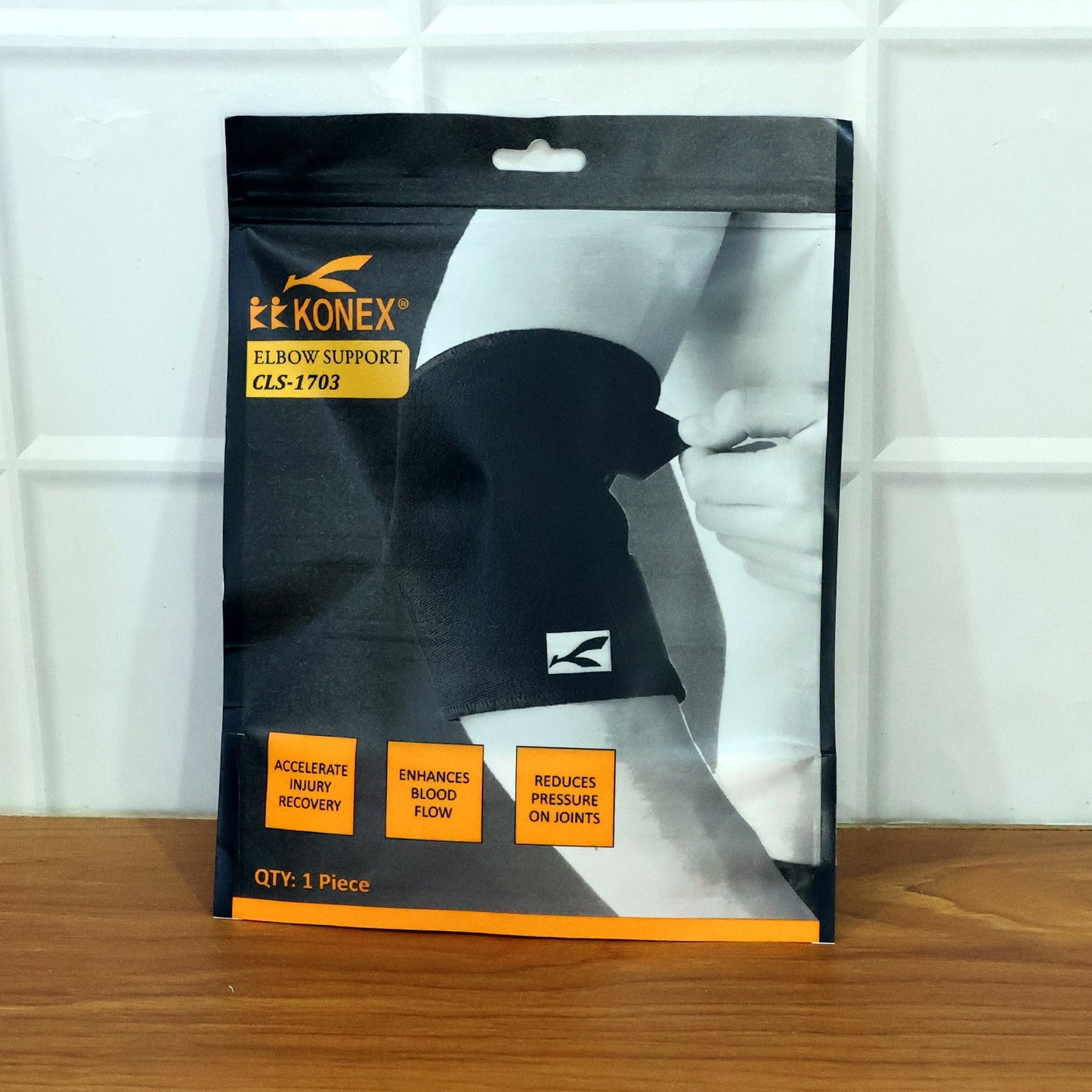 Breathable elbow sleeve for strain and soreness