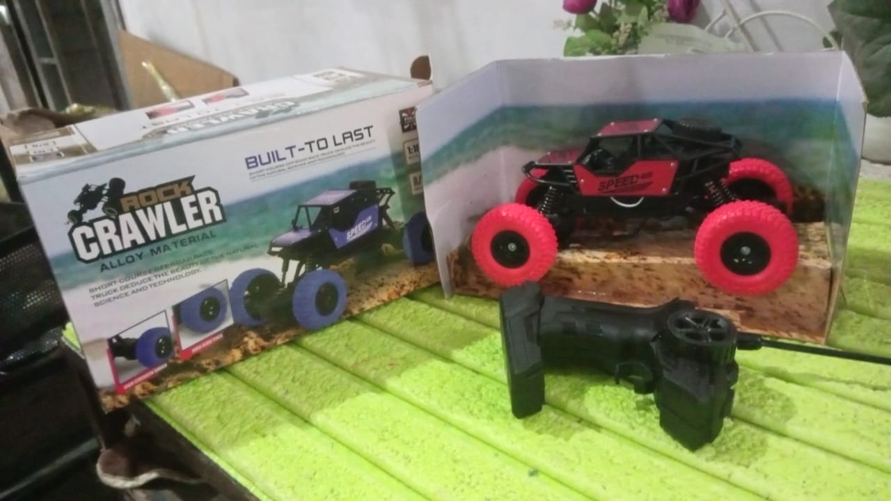 Rock Crawler Monster RC Truck – All-Terrain Rechargeable Stunt Racing Car