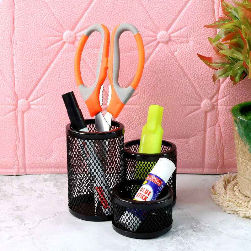 Metal mesh stationery holder