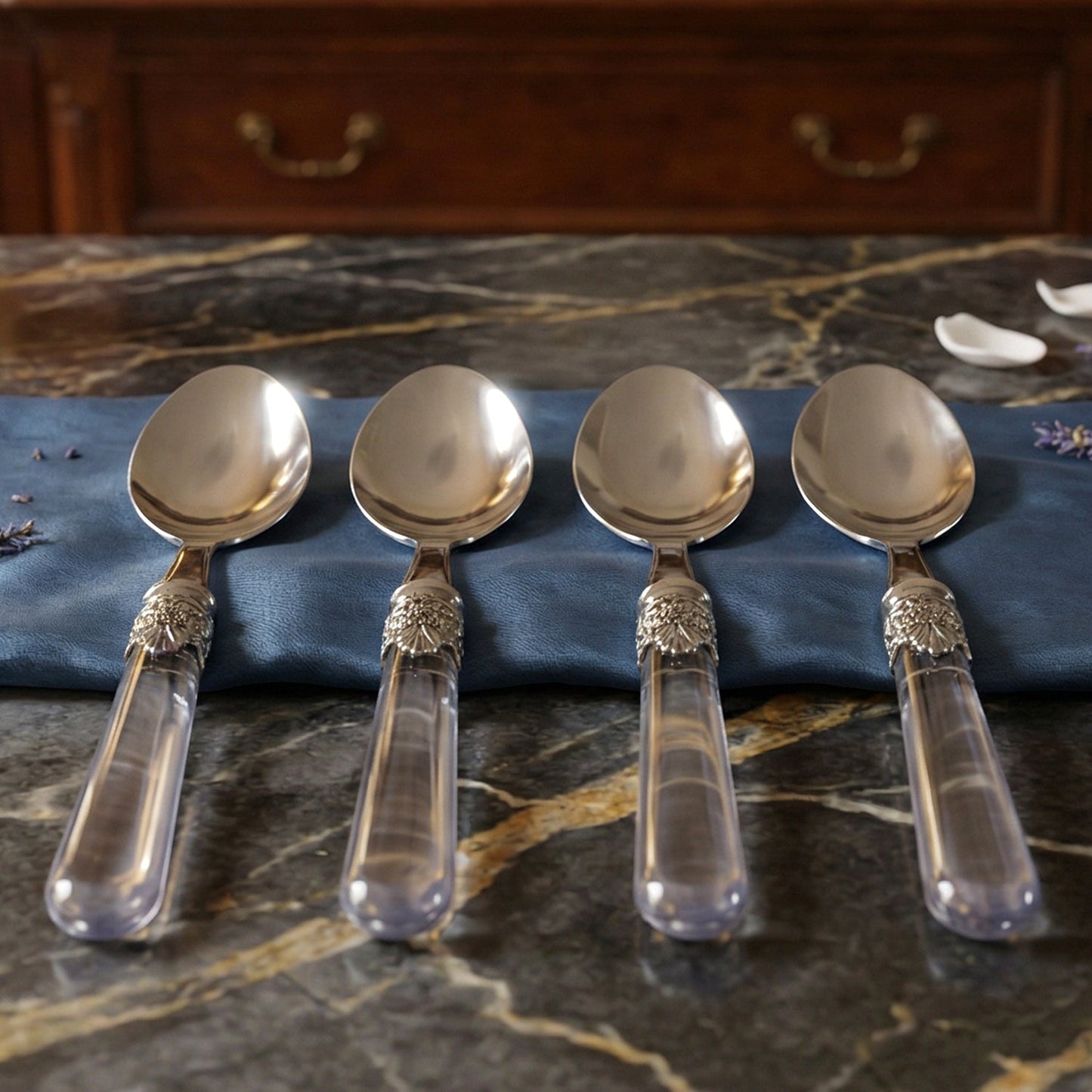 Table serving spoon set