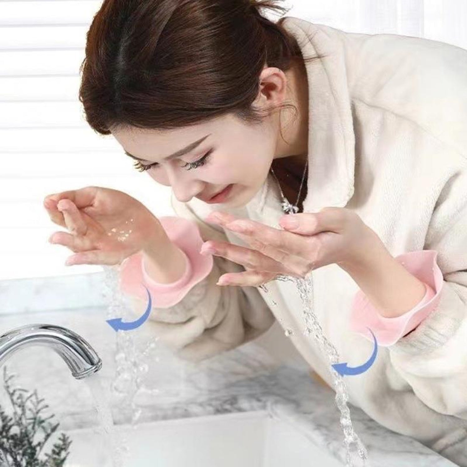 Silicone splash guard wristbands