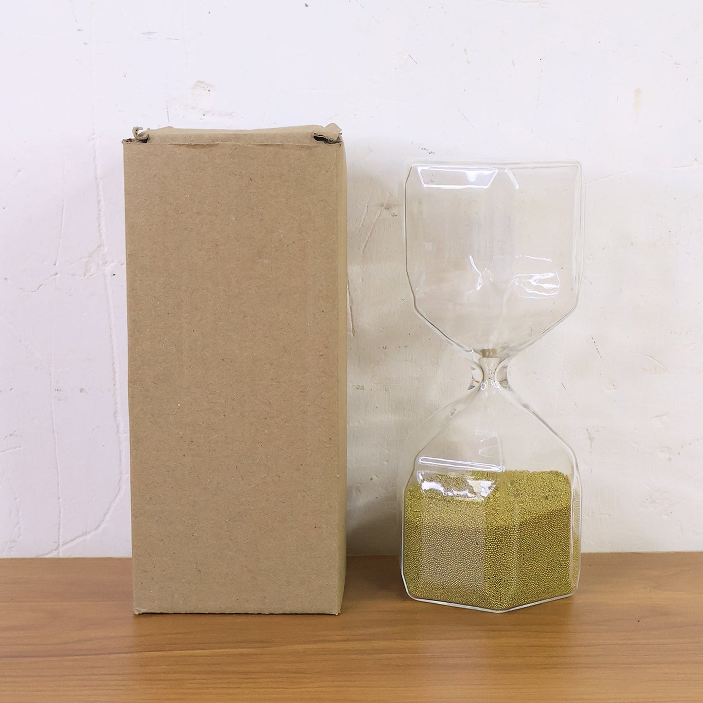 Faceted Glass Hourglass Sand Timer - (1 Pc / 4 Minutes Approx Time)