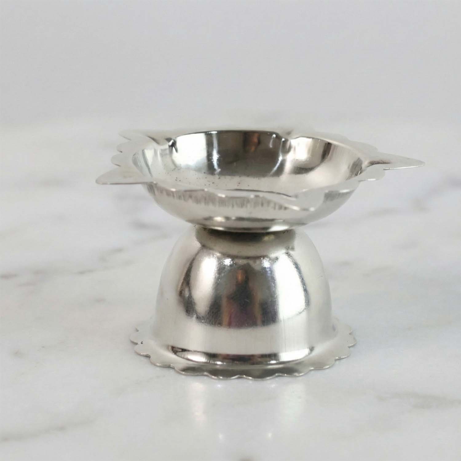 Compact decorative diya stand        
