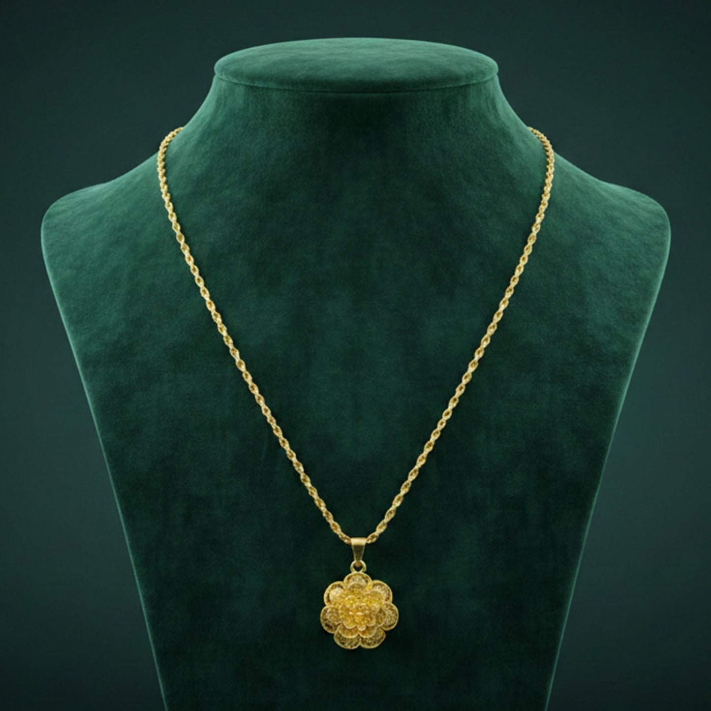 Decorative floral chain necklace