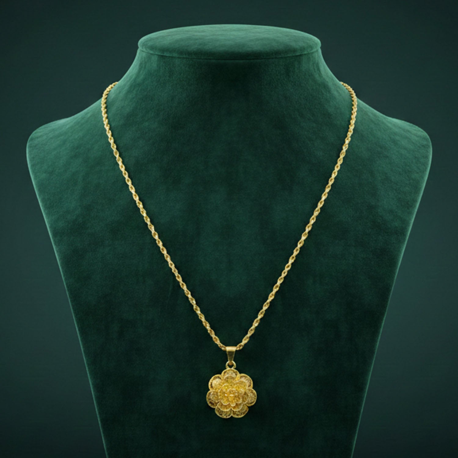 Decorative floral chain necklace