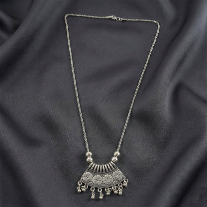 Indian chandelier necklace        
