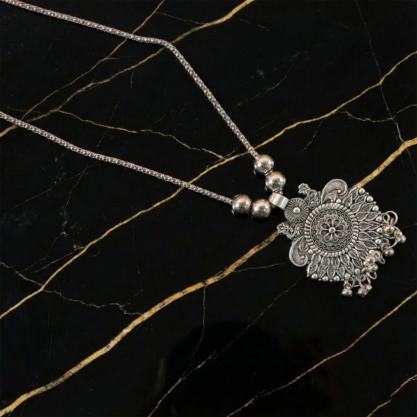 Indian silver pendant        
