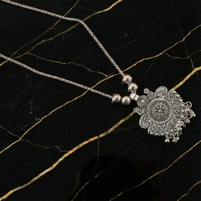 Indian silver pendant        
